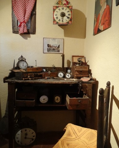Musée d'Ambierle : Chez l'horloger