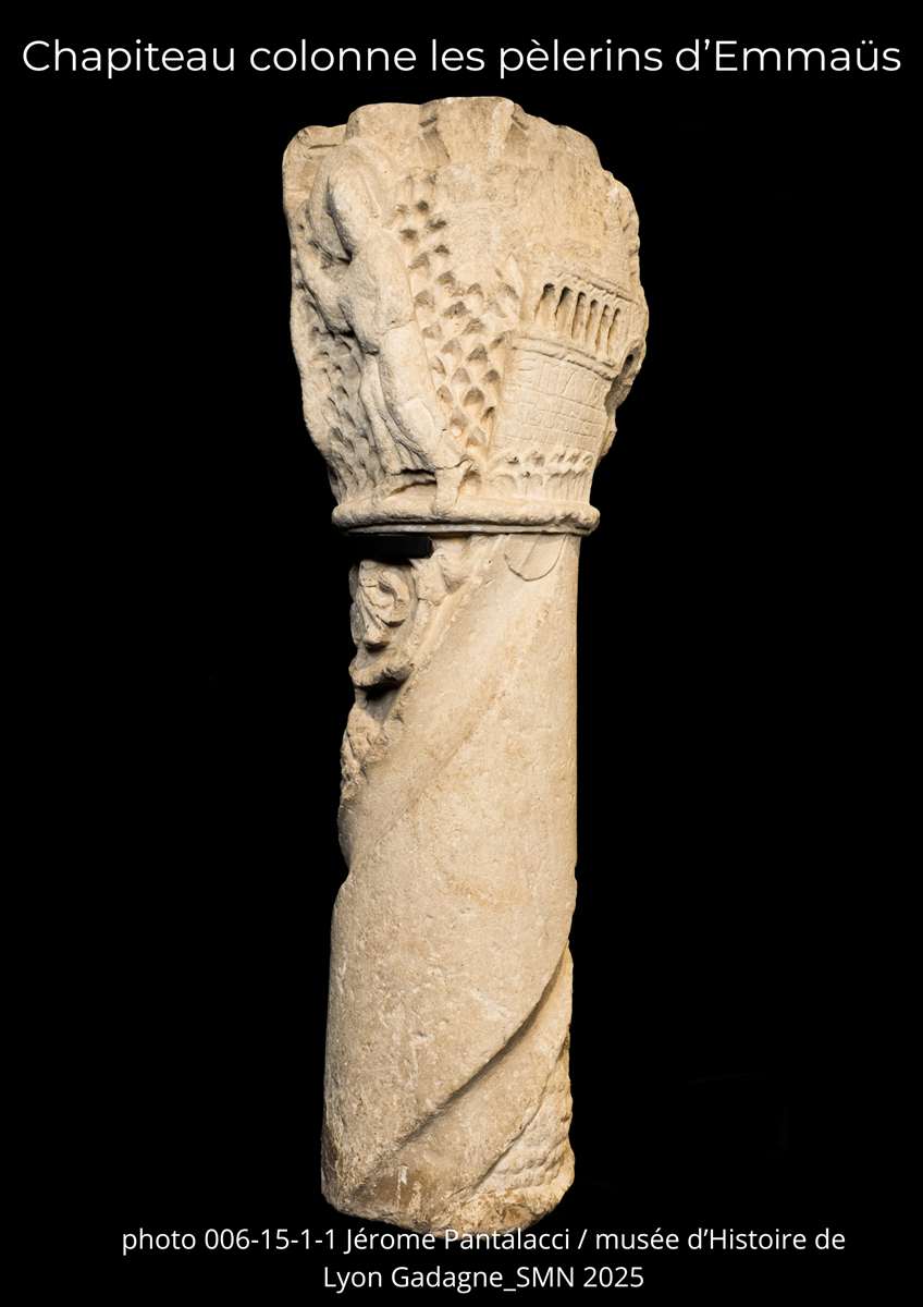 Chapiteau colonne les pèlerins d’Emmaüs .1