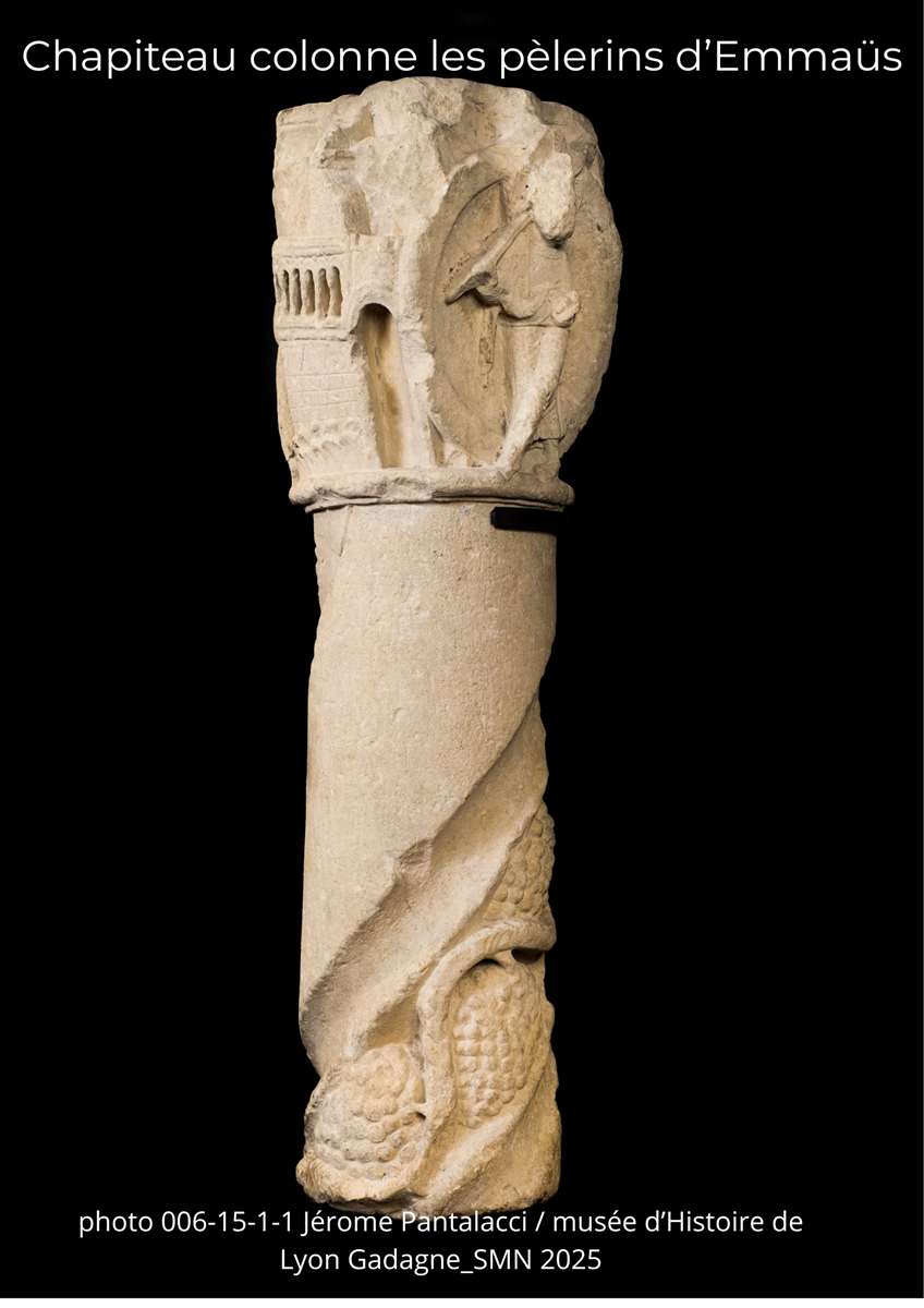 Chapiteau colonne les pèlerins d’Emmaüs .2