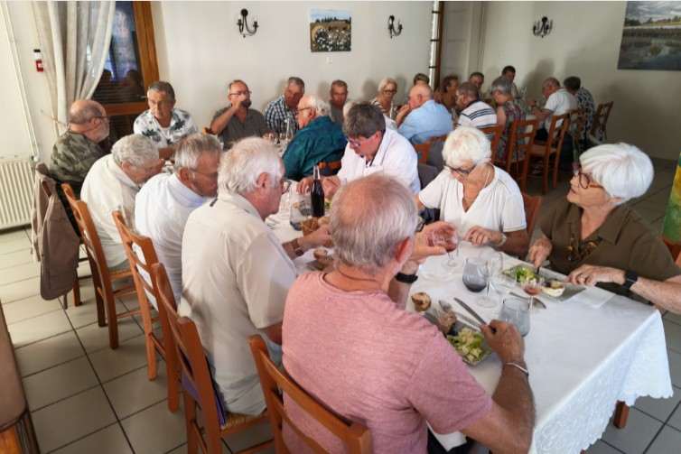 copie 0 restaurant.2jpg